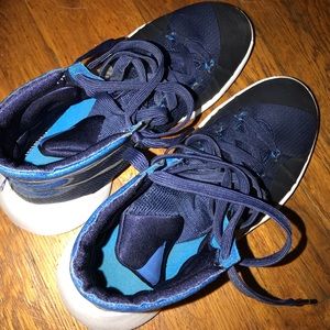 Unisex Nike baseball shoes (hyper dunks)